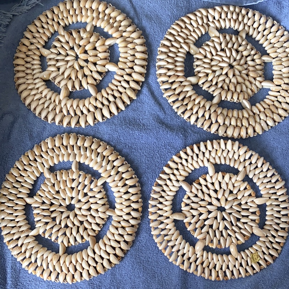 4 shell doilies NWOT